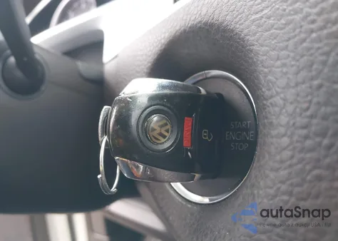 2011 Volkswagen Touareg Tdi Lux z USA, uszkodzony, nr VIN WVGFK9BP7BD007022